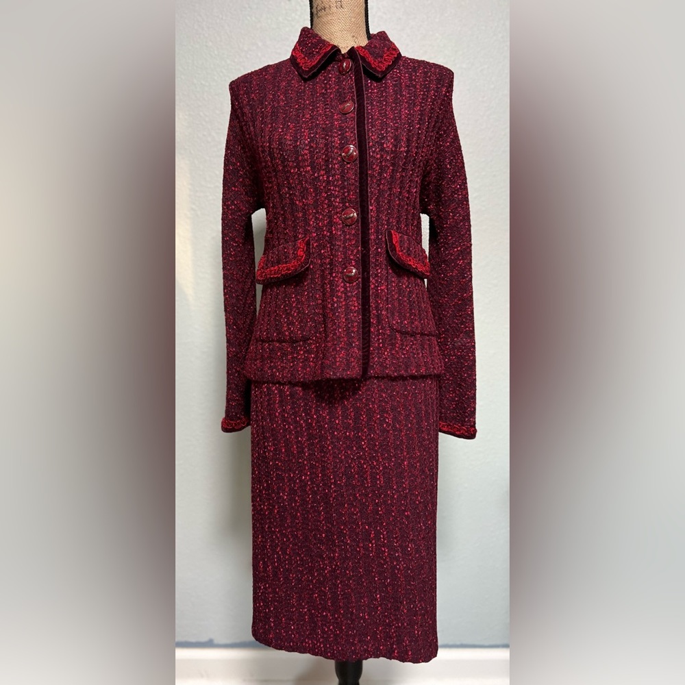 St. John suit 4/6 skirt NEW!
